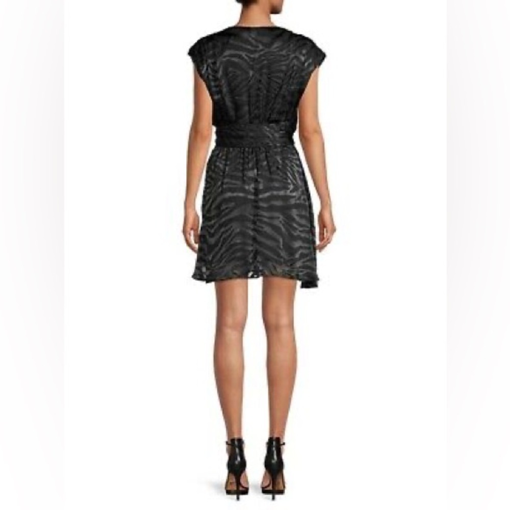 Alice + Olivia Black Patterned Long Sleeve Dress - Picture 2 of 8
